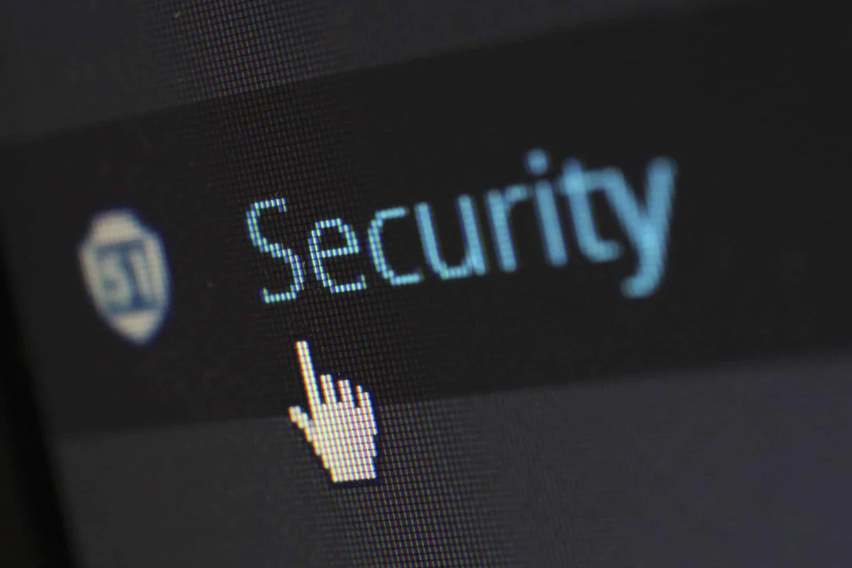 WordPress Biztonság: 10 Fontos tipp a weboldalad védelméhez blog bejegyzés kiemelt képe